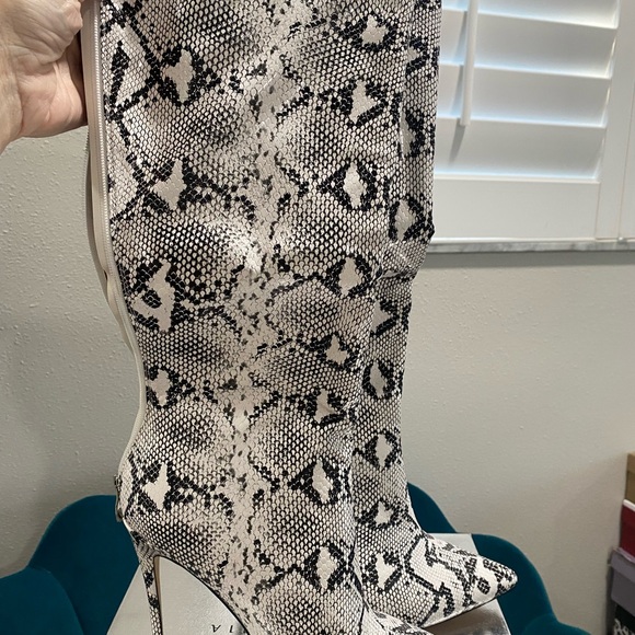 Shoes - Women's Snakeskin Print Boots